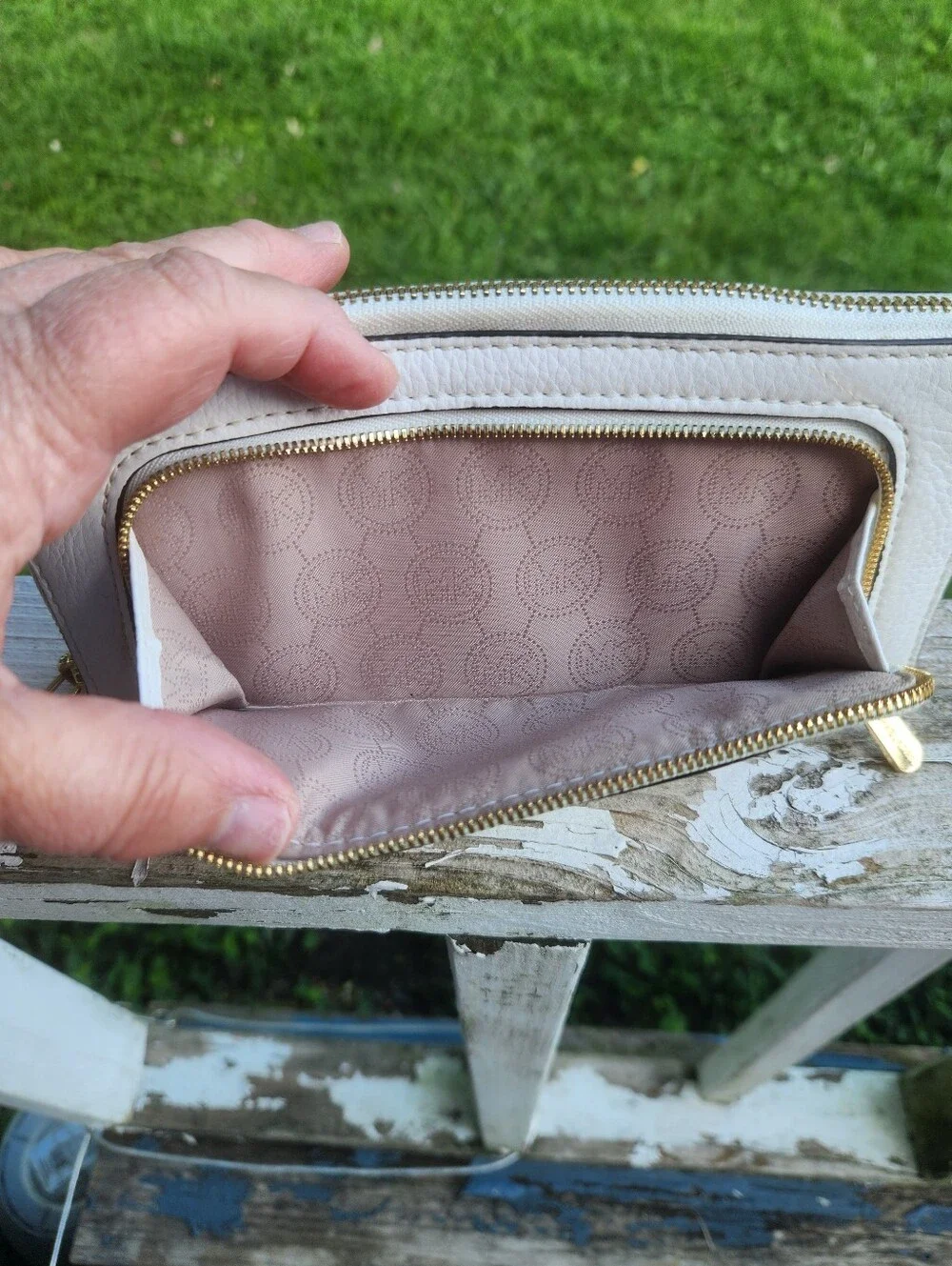 Michael Kors Double Pocket Zip Around Long Wallet EUC